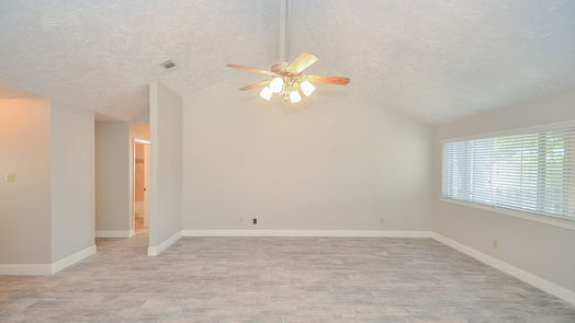 Houston 1-story, 3-bed 16335 Sky Blue Lane-idx