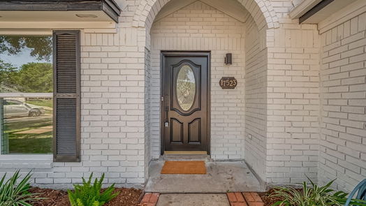 Houston 1-story, 3-bed 17523 Saxon Drive-idx