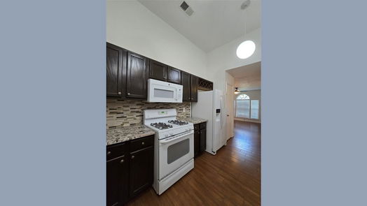 Houston null-story, 3-bed 16419 Mccormick Drive-idx