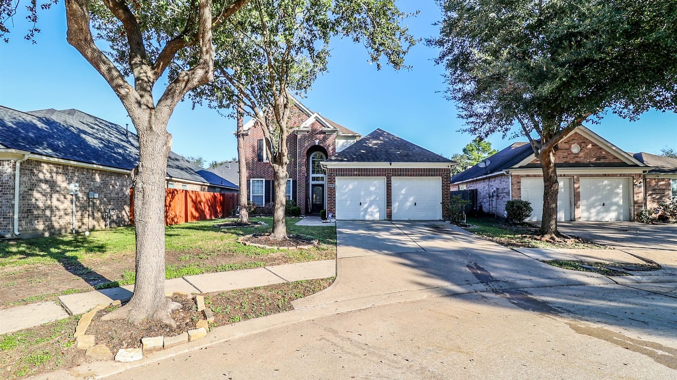 Houston 2-story, 4-bed 17610 Blue Lily Lane-idx