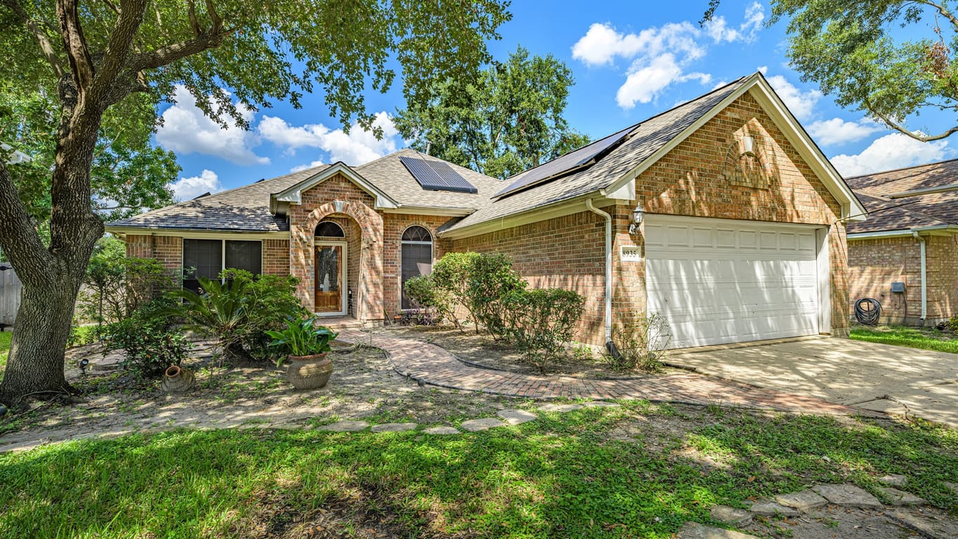 Houston null-story, 3-bed 8935 Aberdeen Oaks Drive-idx