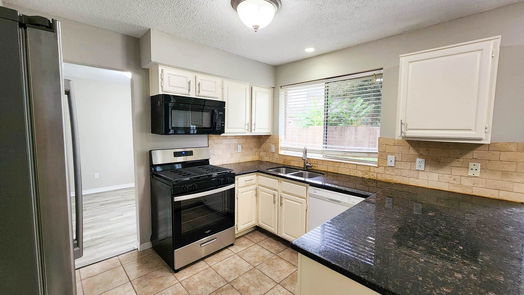 Houston 2-story, 4-bed 7863 Maple Brook Lane-idx