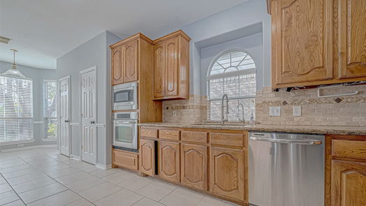 Houston 2-story, 5-bed 16523 Pinon Vista Drive-idx
