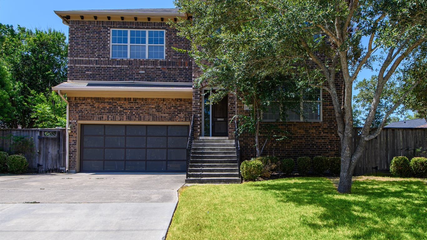 Houston 2-story, 5-bed 9714 Braesmont Drive-idx
