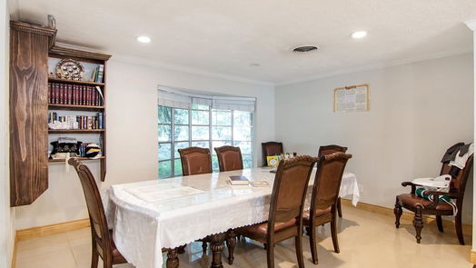 Houston 1-story, 4-bed 5803 Queensloch Drive-idx