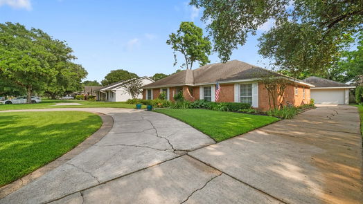 Houston 1-story, 4-bed 5821 Willowbend Boulevard-idx