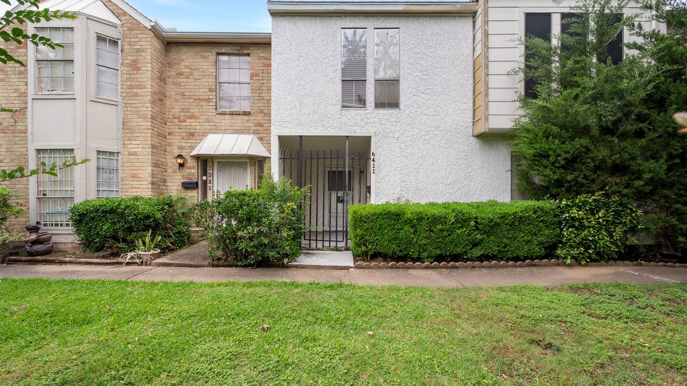 Houston 2-story, 4-bed 6411 Creekbend Drive-idx