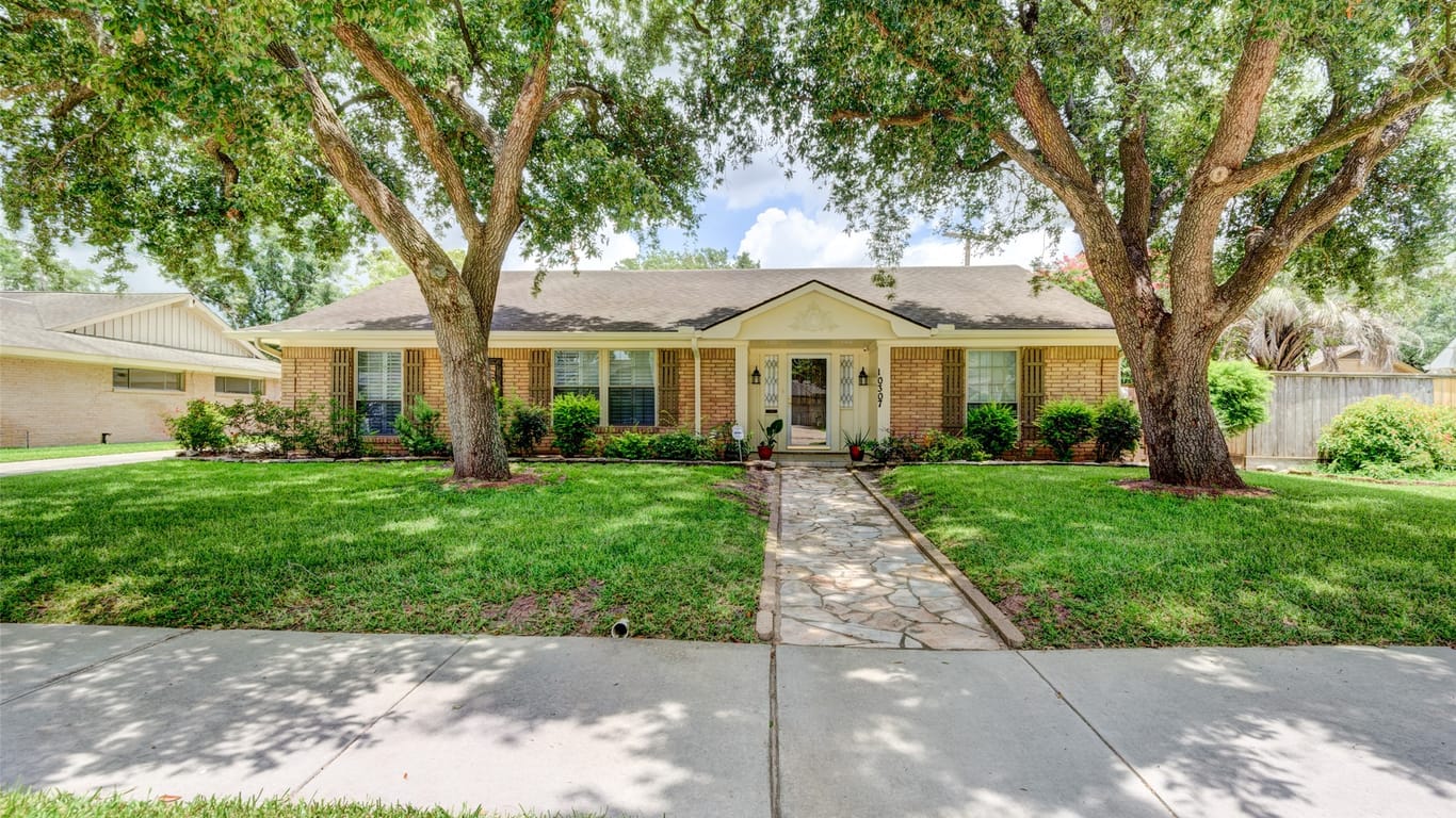 Houston 1-story, 3-bed 10307 Scofield Lane-idx