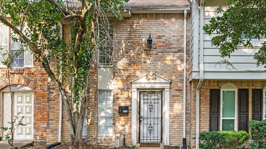 Houston 2-story, 2-bed 6455 Creekbend Drive-idx