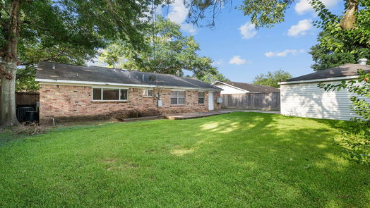 Houston 1-story, 3-bed 5450 Loch Lomond Drive-idx