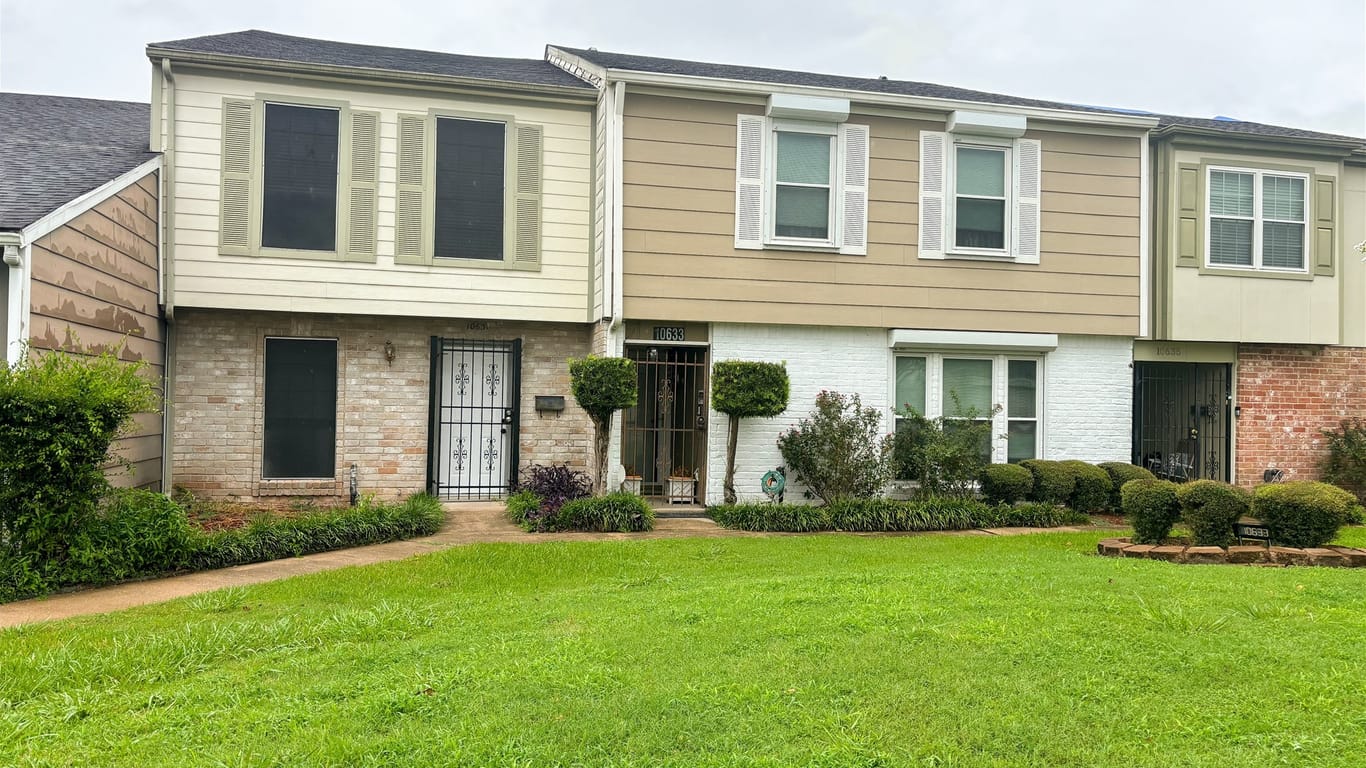 Houston 2-story, 2-bed 10631 Sandpiper Drive-idx