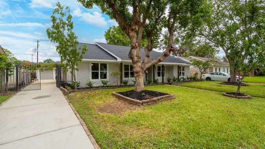 Houston 1-story, 4-bed 5534 Bankside Drive-idx