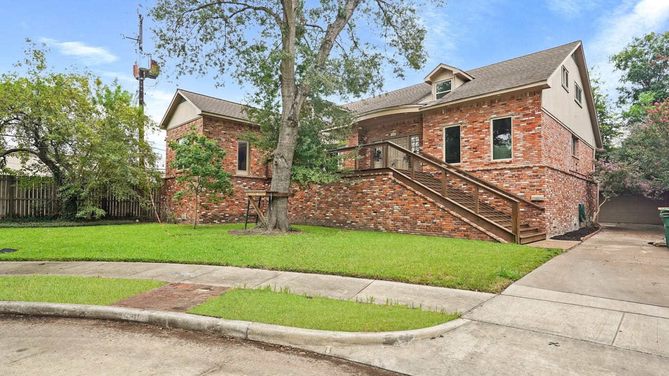 Houston 2-story, 6-bed 9703 Oasis Drive-idx