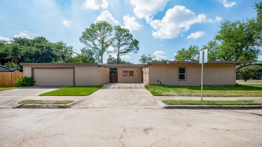 Houston 1-story, 3-bed 5403 Beechnut Street-idx