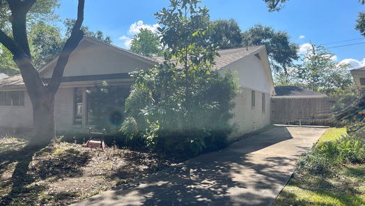 Houston 1-story, 4-bed 5819 Queensloch Drive-idx