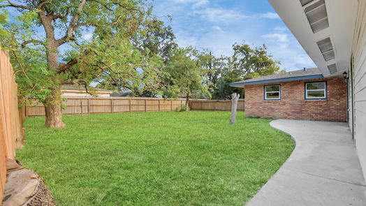 Houston 1-story, 3-bed 5434 Creekbend Drive-idx