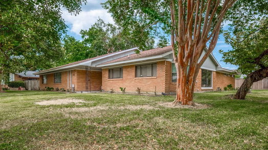 Houston null-story, 3-bed 4902 Wigton Drive-idx