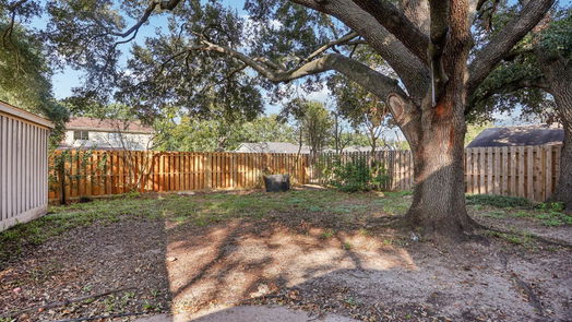 Houston 2-story, 4-bed 6202 Rollingbrook Drive-idx