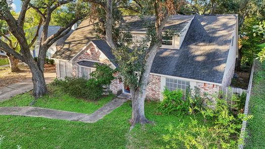 Houston 2-story, 4-bed 6202 Rollingbrook Drive-idx