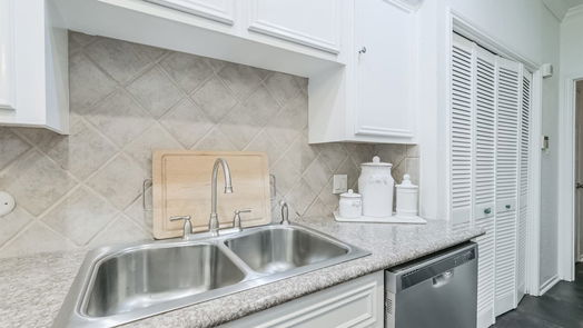 Houston 2-story, 2-bed 3814 Lake Street-idx