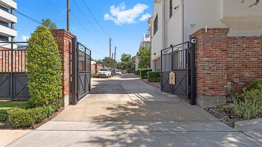 Houston 3-story, 4-bed 3224 Bammel Lane-idx