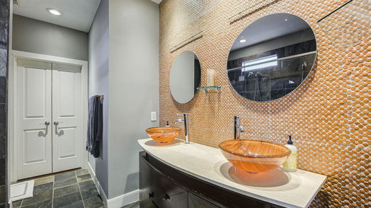 Houston 3-story, 3-bed 1821 W Main Street E-idx
