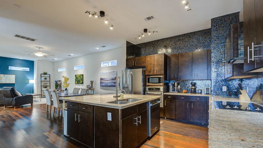 Houston 3-story, 3-bed 1821 W Main Street E-idx