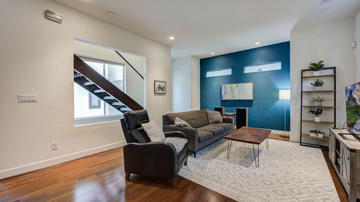 Houston 3-story, 3-bed 1821 W Main Street E-idx
