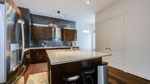 Houston 3-story, 3-bed 1821 W Main Street E-idx