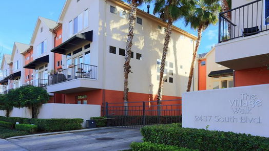 Houston 3-story, 3-bed 2437 South Blvd Boulevard 10-idx