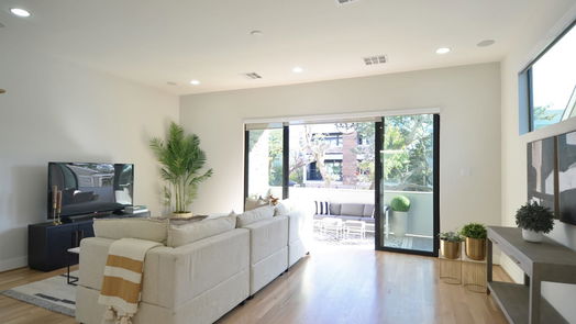 Houston 3-story, 4-bed 2628 Greenbriar Drive-idx