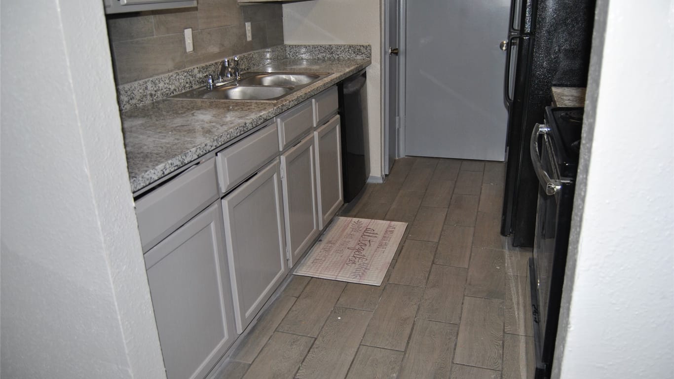 Houston 1-story, 2-bed 9700 Leawood Boulevard 1102-idx