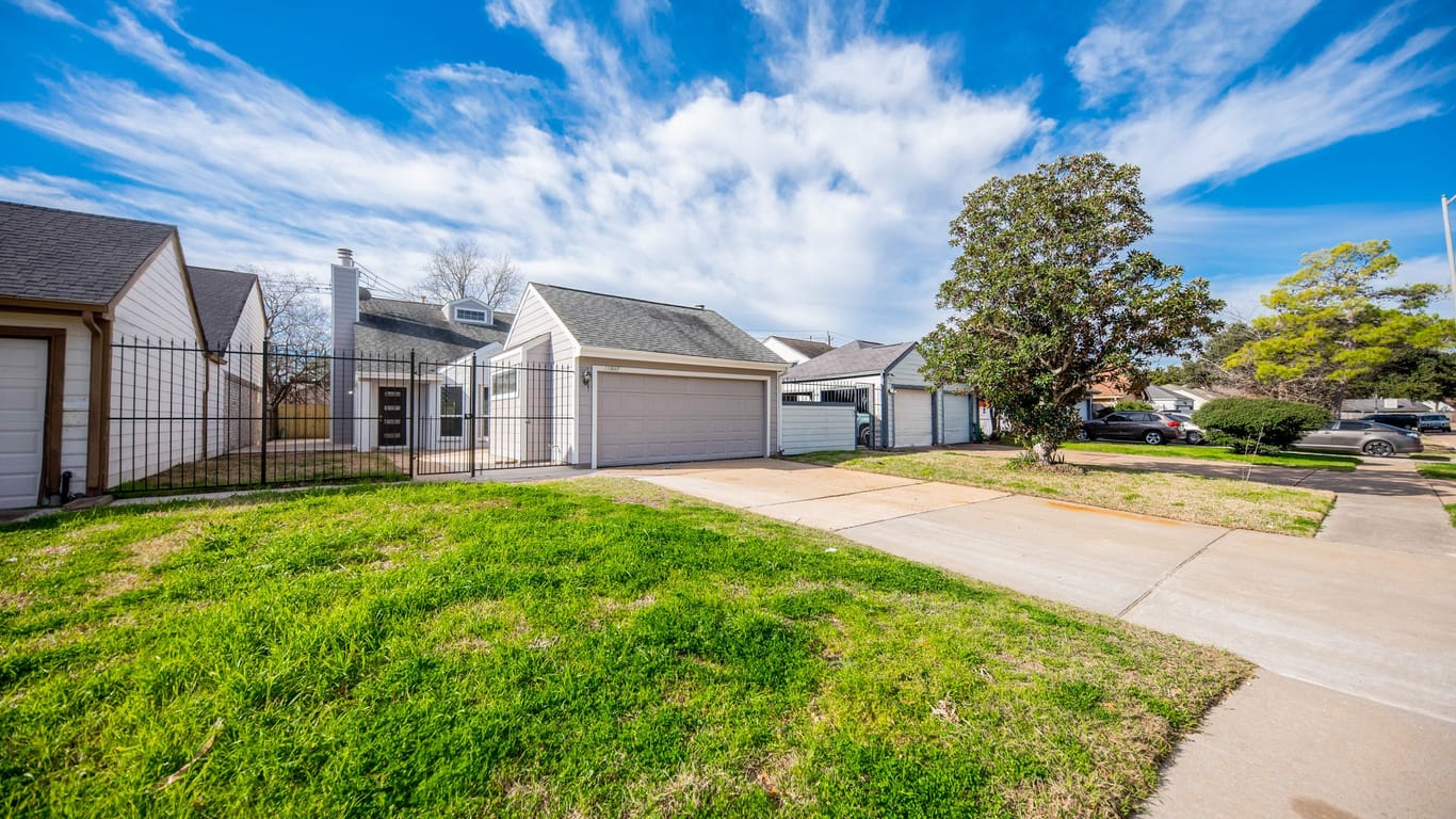 Houston 1-story, 3-bed 11847 Plumbrook Drive-idx