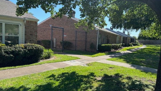 Houston 1-story, 2-bed 10913 Bexley Drive 913-idx