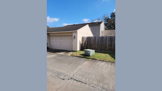 Houston 2-story, 3-bed 10646 Bexley Drive-idx