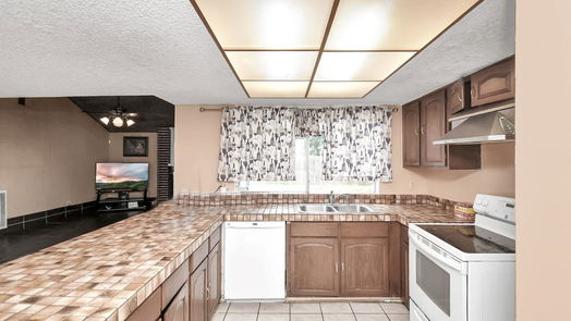 Houston null-story, 5-bed 12830 Covey Lane-idx