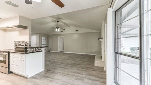 Houston 1-story, 3-bed 10806 Shannon Hills Drive-idx