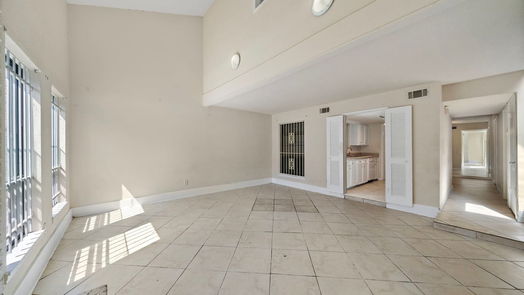 Houston 2-story, 2-bed 8507 Wilcrest Drive-idx