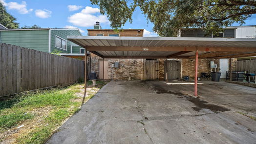 Houston 2-story, 2-bed 8507 Wilcrest Drive-idx