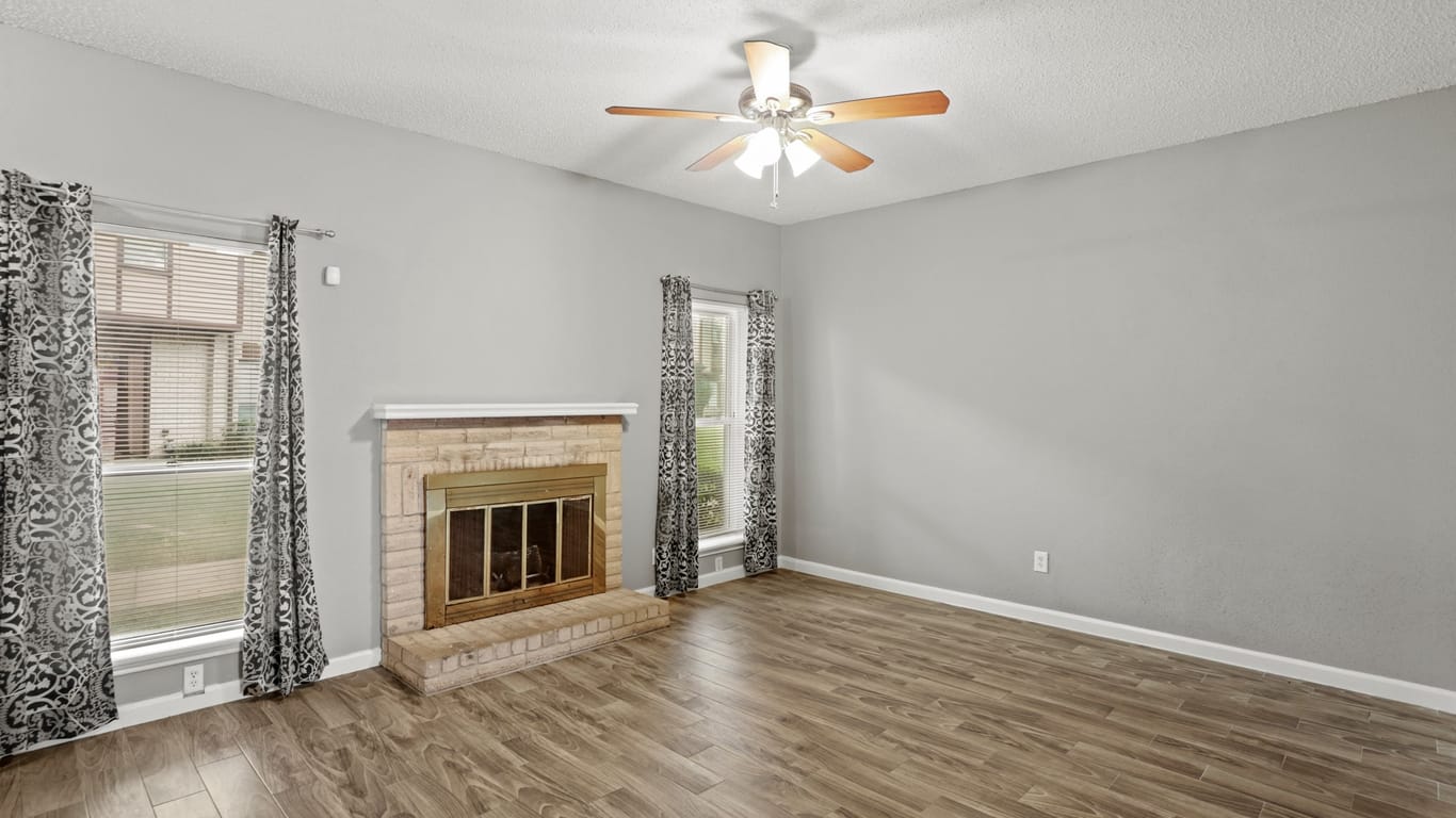 Houston 2-story, 3-bed 12500 Brookglade Circle 174-idx