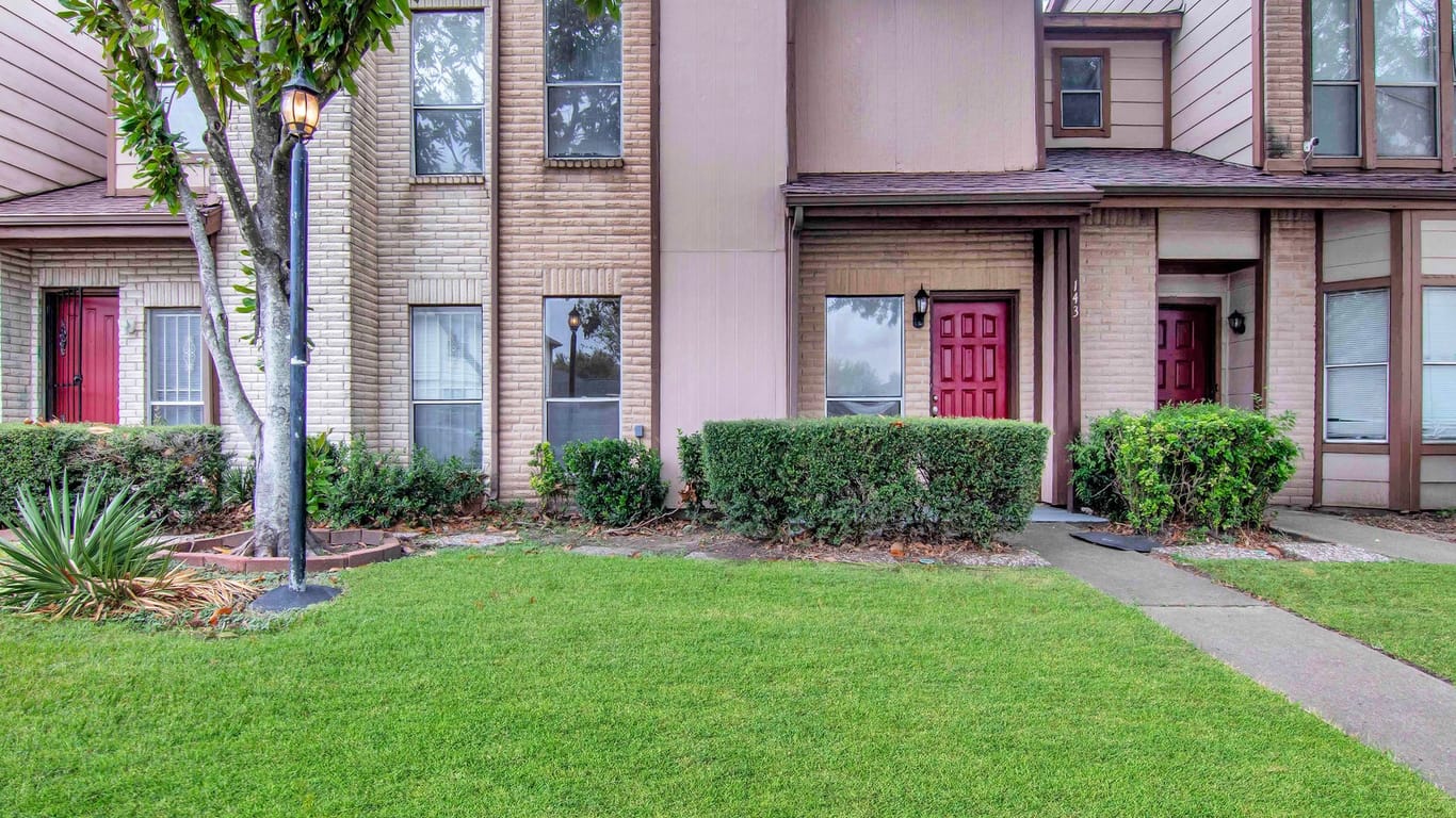 Houston 2-story, 3-bed 12500 Brookglade Circle 143-idx