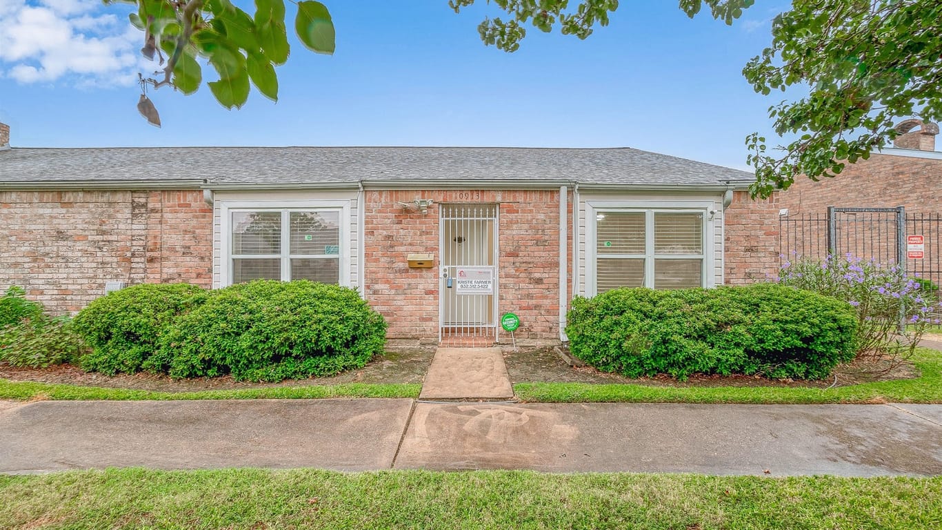 Houston 1-story, 2-bed 10913 Bexley Dr-idx