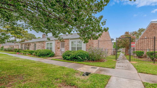 Houston 1-story, 2-bed 10913 Bexley Dr-idx