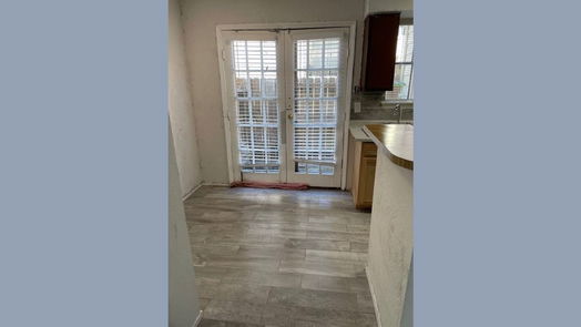 Houston 2-story, 1-bed 10501 South Drive 300-idx