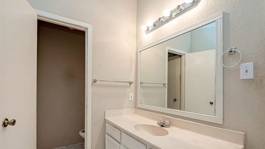 Houston 2-story, 3-bed 10710 Bayou Place Ct Court-idx