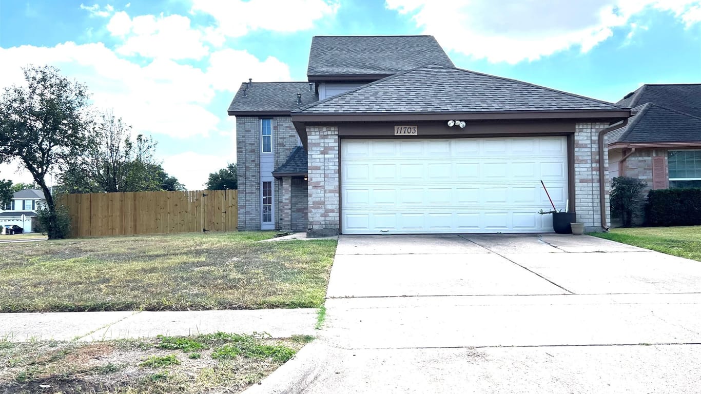 Houston 2-story, 4-bed 11703 Glenwolde Drive-idx