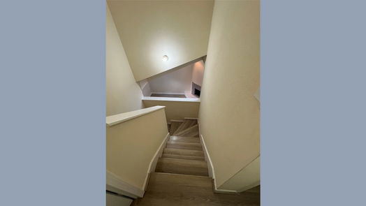 Houston 2-story, 3-bed 8533 Wilcrest Drive-idx