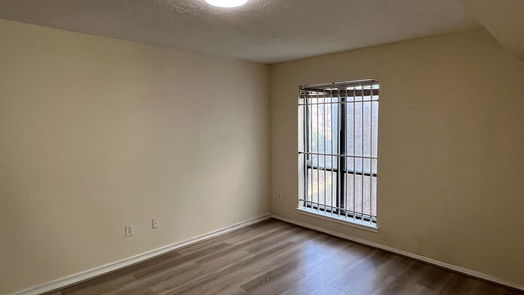 Houston 2-story, 3-bed 8533 Wilcrest Drive-idx