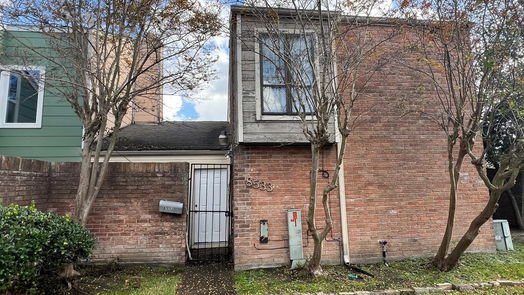 Houston 2-story, 3-bed 8533 Wilcrest Drive-idx
