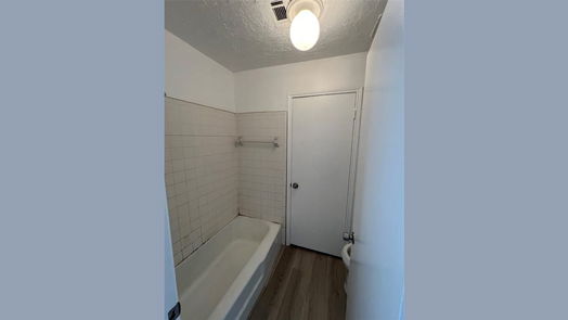 Houston 2-story, 3-bed 8533 Wilcrest Drive-idx